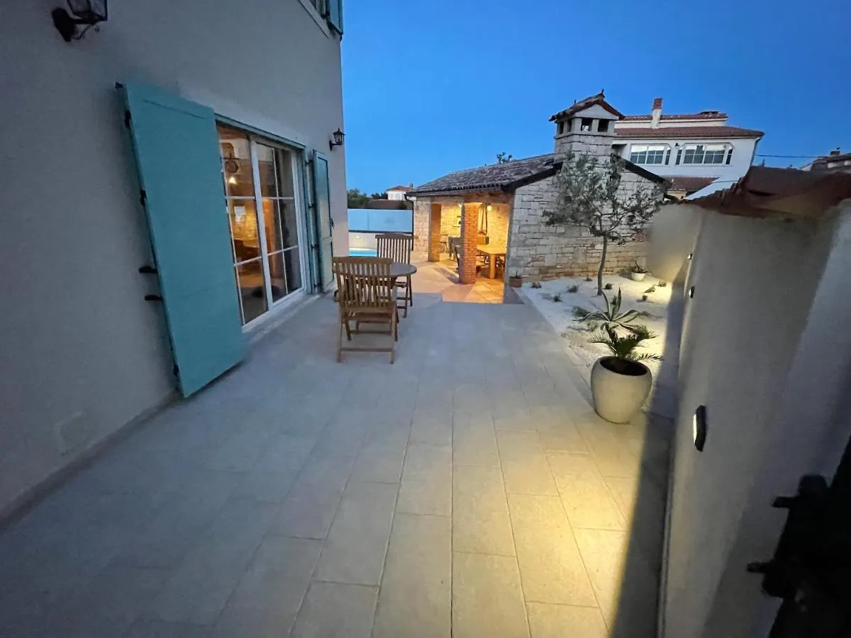 Villa Aurelia - 4 Sterne mit privatem Pool&Meerblick Kavran
